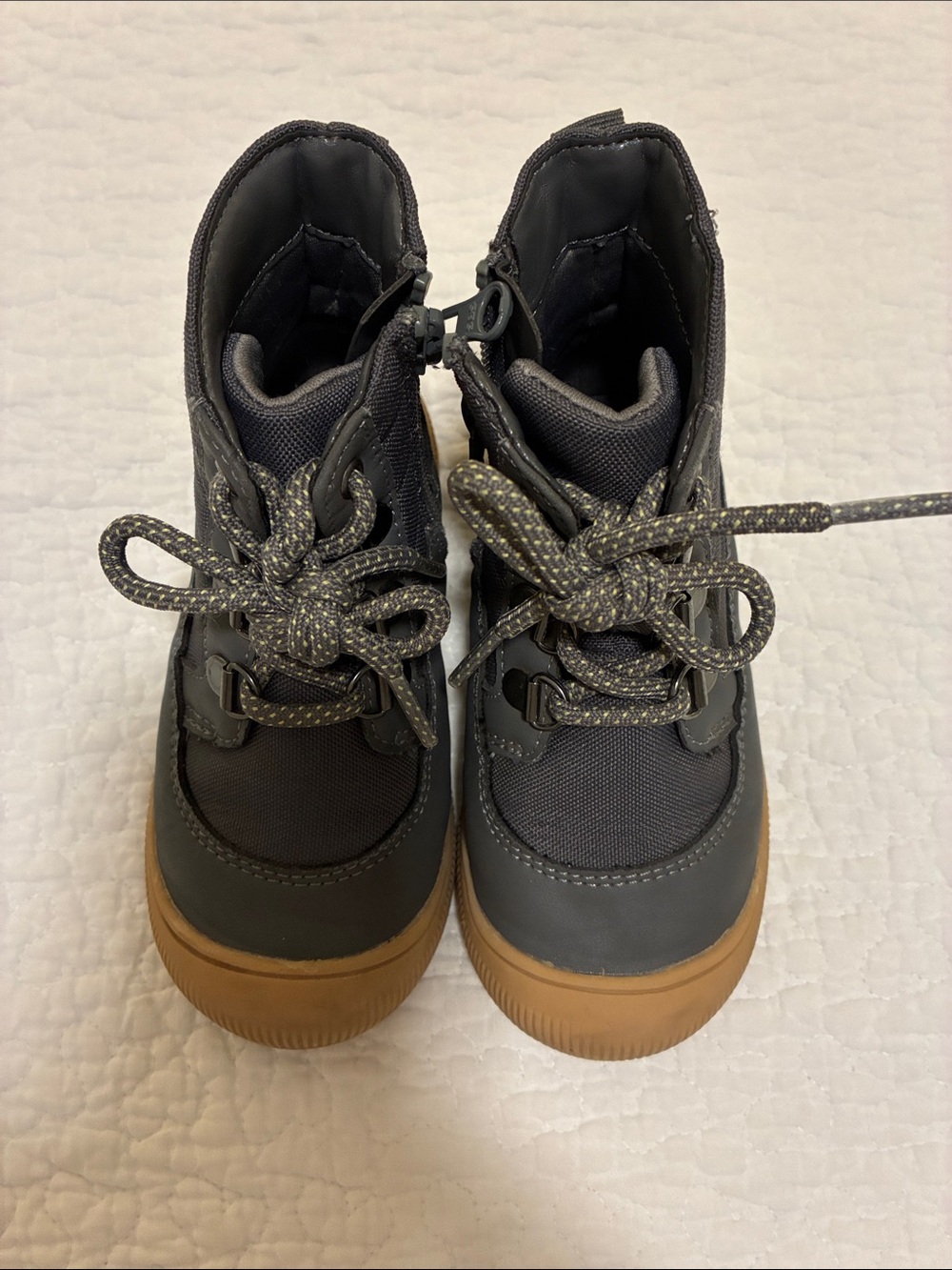 Cat & Jack Gray and Gum Toddler Waterproof Lace-Up Boots Size 8